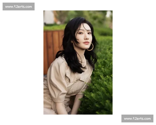 贝林厄姆晒喂象图:假期里的治愈时刻 贝林厄姆晒喂象图:假期里的治愈时刻