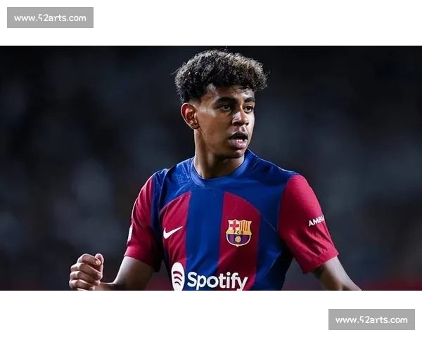 亚马尔辟谣与大 13 岁女网红恋情:女方或与巴萨队友有交集 亚马尔辟谣与大 13 岁女网红恋情:女方或与巴萨队友有交集